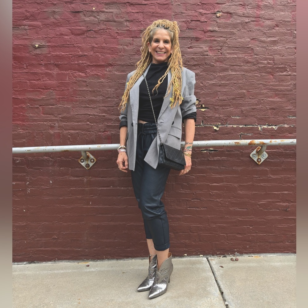 Meet your Posher, Erica